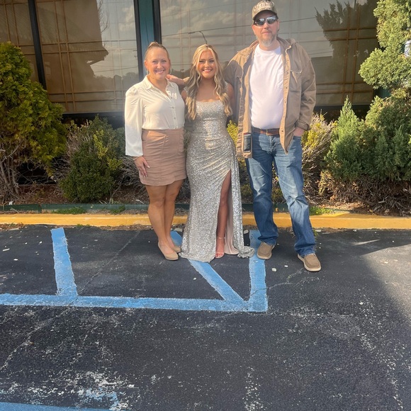 Meet your Posher, Candie - Picture 12 of 14